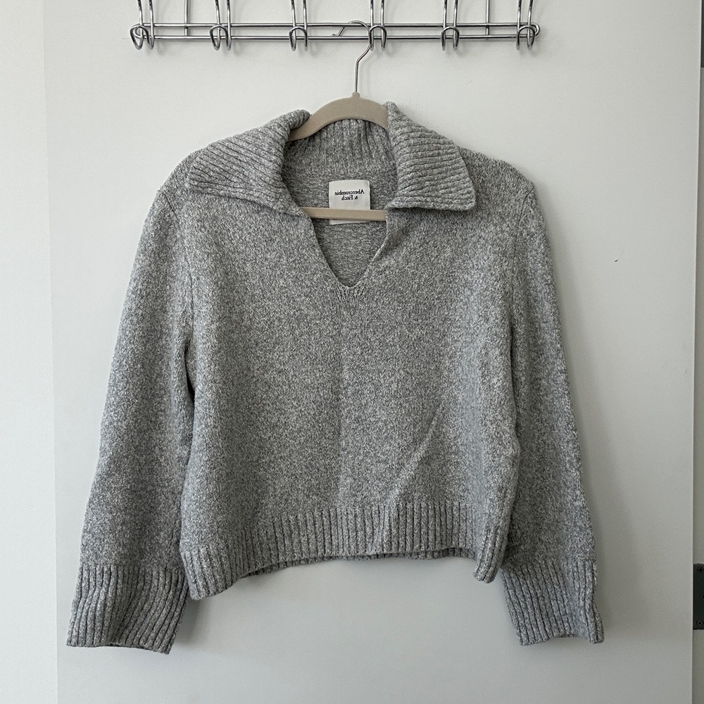Ambercrombie & Fitch Textural Notch-Neck Sweater